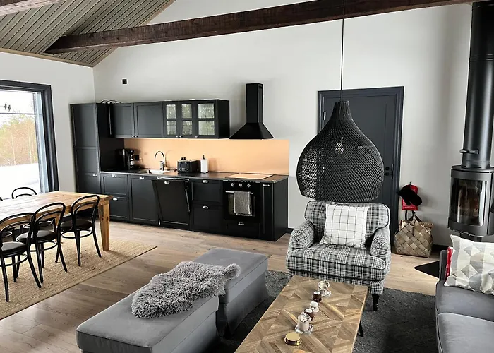 Porthos Ski-In Lodge With Private Hot Tub And Sauna In Lapland