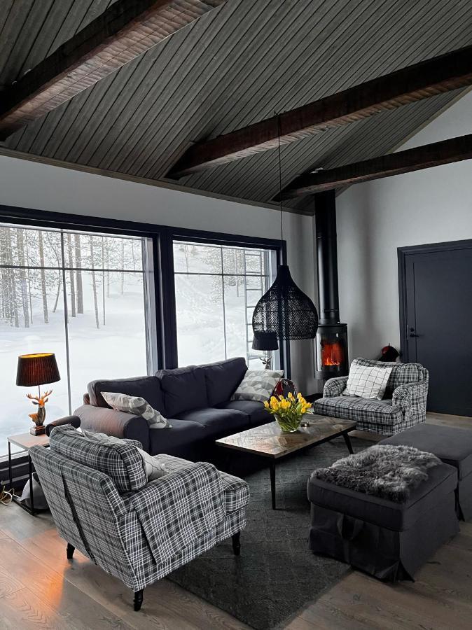 Porthos Ski-in With Private Hot Tub And Sauna In Lapland *