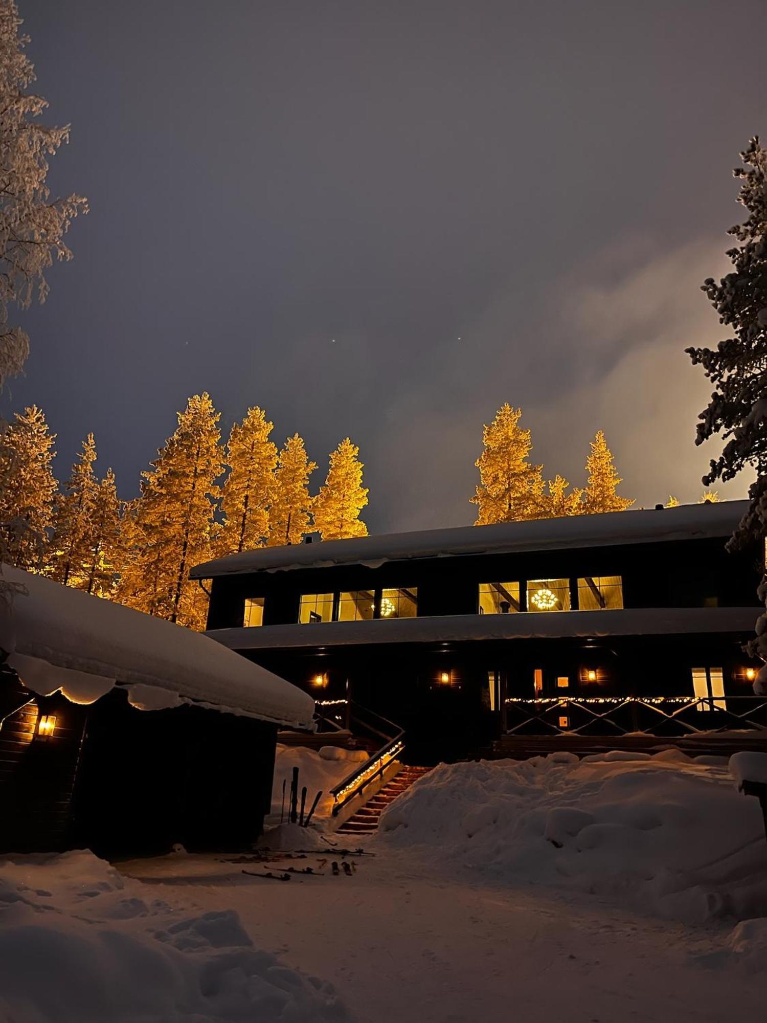 Porthos Ski-in With Private Hot Tub And Sauna In Lapland